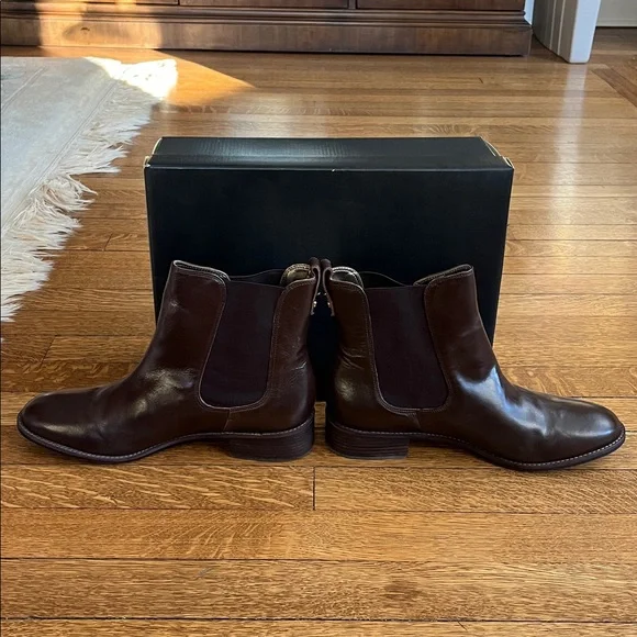 Talbots women’s Dark Brown Leather Boots - Picture 2 of 4